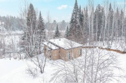 68 Rue Guimond  Lac-Des-Plages, QC J0T 1K0