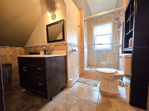 Salle de bains attenante à la CCP - 1004 Av. Suzanne, Laval (Saint-Vincent-De-Paul), QC - Indoor Photo Showing Bathroom