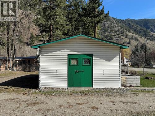 1483 Main Street, Olalla, BC - Outdoor