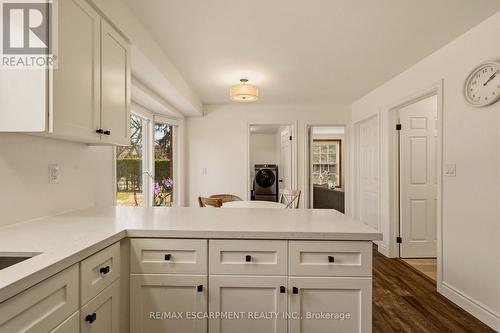 3 Postans Path, Hamilton, ON - Indoor Photo Showing Kitchen