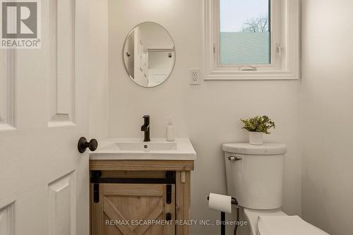 3 Postans Path, Hamilton, ON - Indoor Photo Showing Bathroom