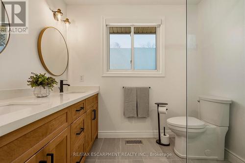 3 Postans Path, Hamilton, ON - Indoor Photo Showing Bathroom