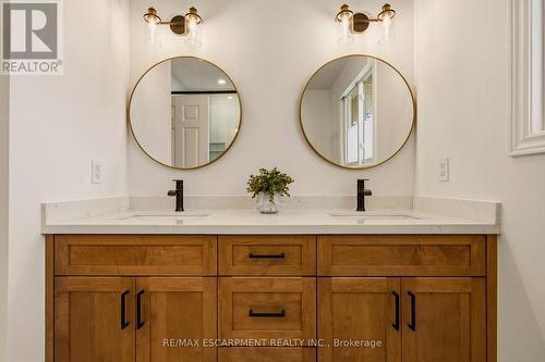 3 Postans Path, Hamilton, ON - Indoor Photo Showing Bathroom