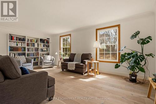3 Postans Path, Hamilton, ON - Indoor Photo Showing Living Room