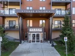 402 - 100 DEAN AVENUE Barrie, ON L9J 0H1