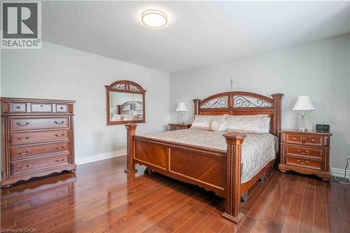 3220 Sorrento Crescent, Burlington, ON - Indoor Photo Showing Bedroom