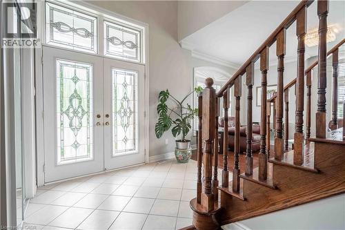 3220 Sorrento Crescent, Burlington, ON - Indoor Photo Showing Other Room