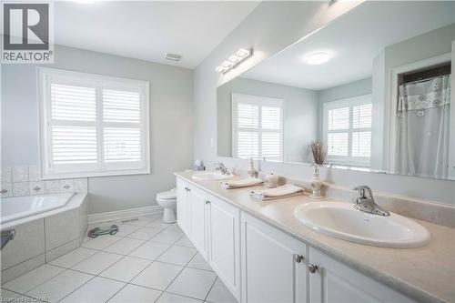 3220 Sorrento Crescent, Burlington, ON - Indoor Photo Showing Bathroom