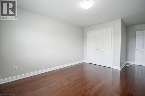3220 Sorrento Crescent, Burlington, ON - Indoor Photo Showing Other Room