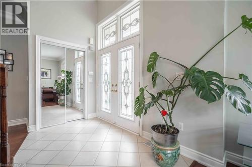 3220 Sorrento Crescent, Burlington, ON - Indoor Photo Showing Other Room