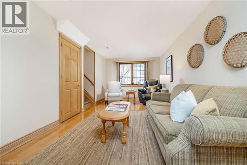 224 White Pines Drive, Burlington, ON - Indoor Photo Showing Living Room