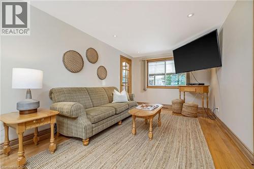 224 White Pines Drive, Burlington, ON - Indoor Photo Showing Living Room