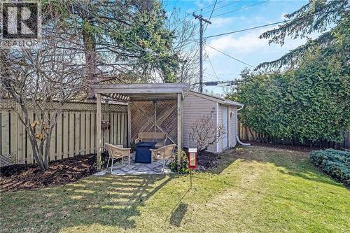 224 White Pines Drive, Burlington, ON - Outdoor