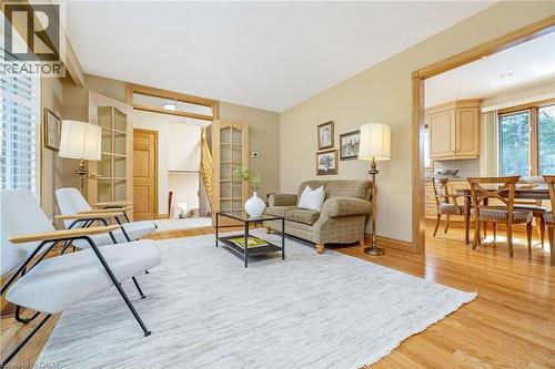 224 White Pines Drive, Burlington, ON - Indoor Photo Showing Living Room