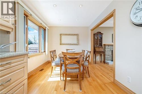 224 White Pines Drive, Burlington, ON - Indoor Photo Showing Dining Room