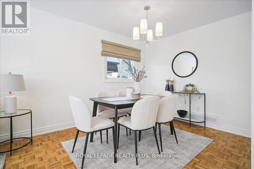 3655 Burnbrae Drive, Mississauga, ON - Indoor Photo Showing Dining Room