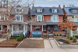 587 PALMERSTON AVENUE Toronto, ON M6G 2R2