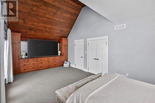 1749 Champlain Road, Tiny, ON - Indoor Photo Showing Bedroom