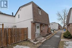 123 - 837 EASTVALE DRIVE Ottawa, ON K1J 7T5