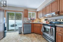Kitchen with walk out - 