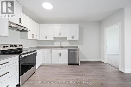 62 First Street, Tillsonburg, ON - Indoor Photo Showing Kitchen