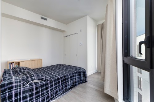 Balcon - 801-1552 Rue Des Bassins, Montréal (Le Sud-Ouest), QC - Indoor Photo Showing Bedroom