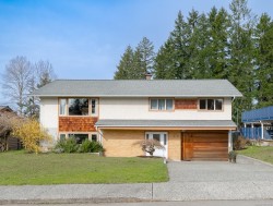 5438 Haslam Dr Port Alberni, BC V9Y 7Y8