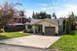 733 Miller Ave Saanich, BC V8Z 3C9