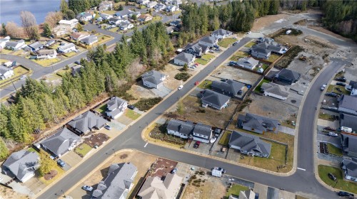 145 Edgewood Dr, Lake Cowichan, BC 