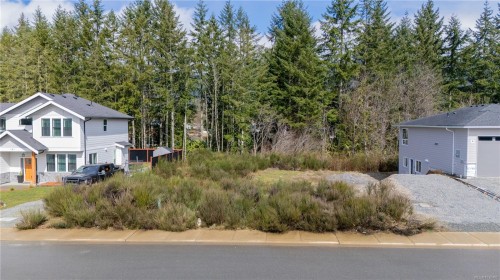 145 Edgewood Dr, Lake Cowichan, BC 