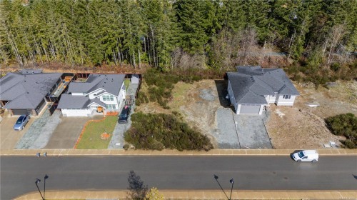 145 Edgewood Dr, Lake Cowichan, BC 