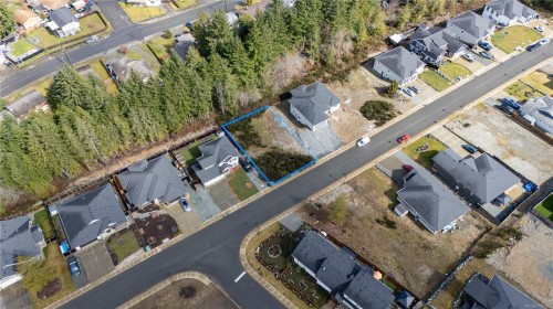 145 Edgewood Dr, Lake Cowichan, BC 