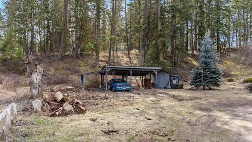 3525 Mathews Road, Kelowna, BC - Outdoor