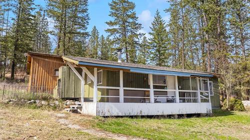3525 Mathews Road, Kelowna, BC - Outdoor