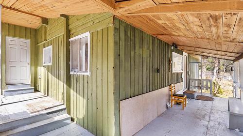 3525 Mathews Road, Kelowna, BC - Outdoor With Exterior