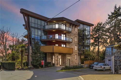 301-2850 Aldwynd Rd  Langford, BC V9B 3S7