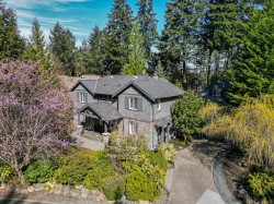 1054 River Rd Highlands, BC V9B 6K2