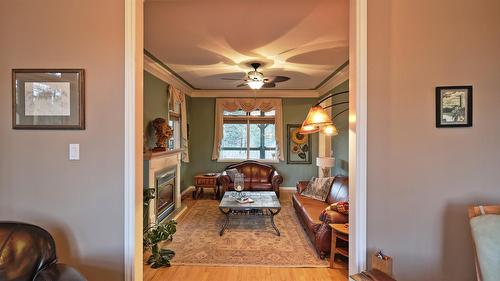 5312 Kennedy Road, Cranbrook, BC - Indoor With Fireplace