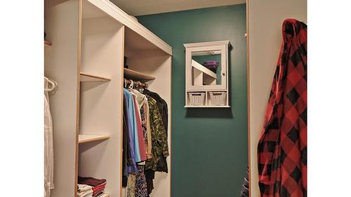 5312 Kennedy Road, Cranbrook, BC - Indoor With Storage