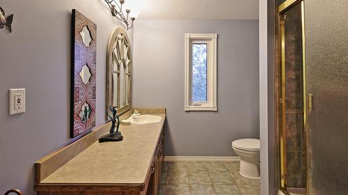5312 Kennedy Road, Cranbrook, BC - Indoor Photo Showing Bathroom