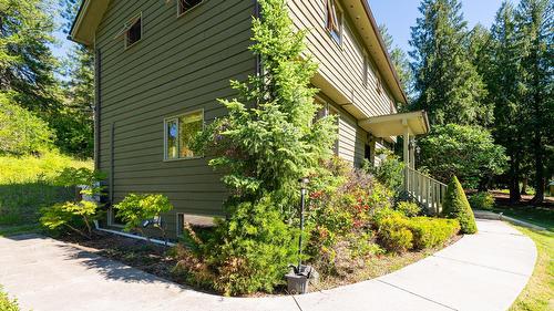 2093 Corn Creek Road, Creston, BC - Outdoor