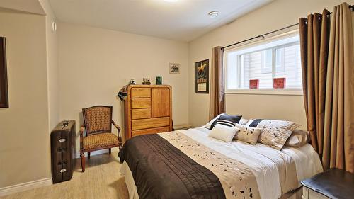 181 The Whins, Cranbrook, BC - Indoor Photo Showing Bedroom