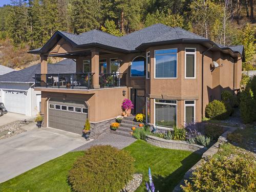 18-420 20Th Avenue, Creston, BC - Outdoor