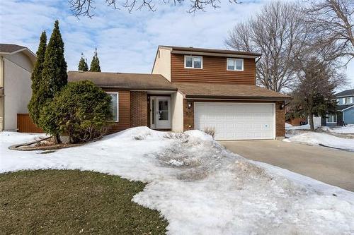 83 Appelmans BAY  Winnipeg, MB R2N 3A6