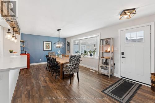 137 Donald Street, Kitchener, ON - Indoor Photo Showing Dining Room