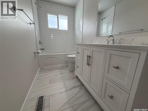 60 Ritchie Crescent, Regina, SK - Indoor Photo Showing Bathroom