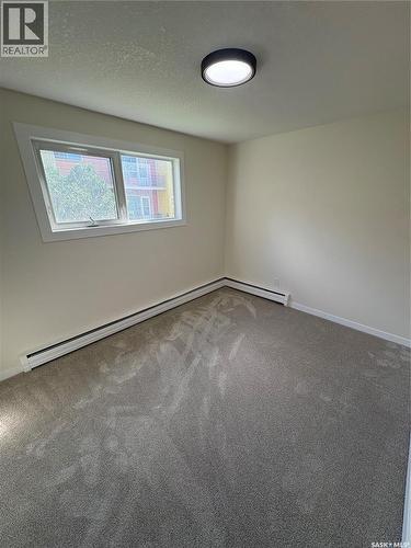 35 42 Spence Street, Regina, SK - Indoor Photo Showing Other Room