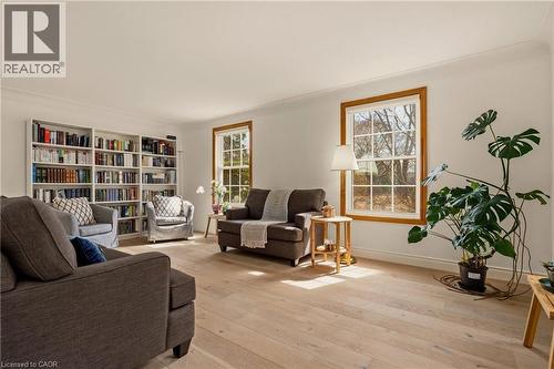 3 Postans Path, Ancaster, ON - Indoor Photo Showing Living Room