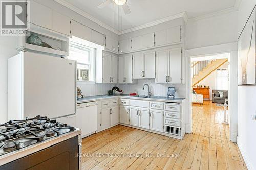 971 Elias Street, London East (East G), ON - Indoor Photo Showing Kitchen