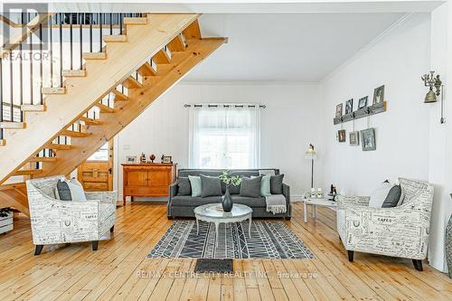 971 Elias Street, London East (East G), ON - Indoor Photo Showing Living Room